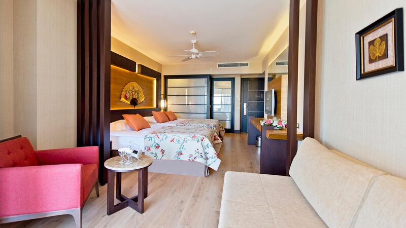 Limak Lara Deluxe Hotel & Resort