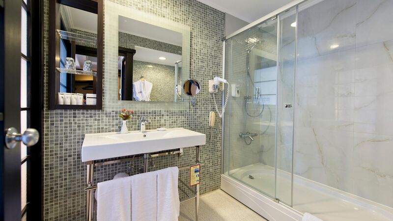 Limak Lara Deluxe Hotel & Resort