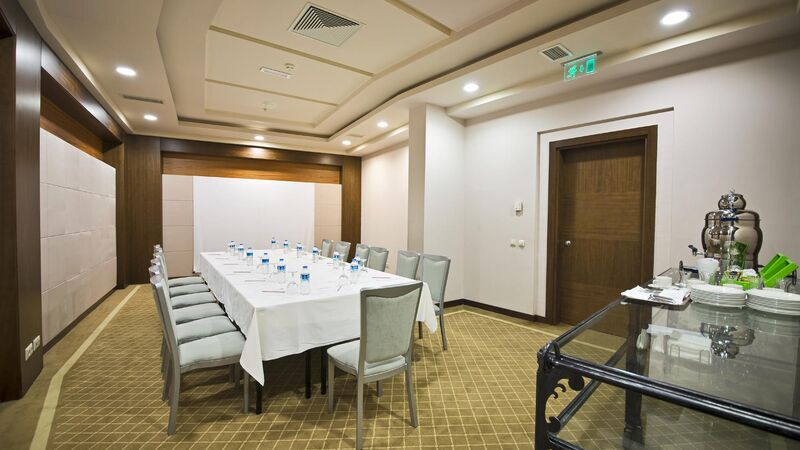 Limak Lara Deluxe Hotel & Resort